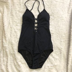 XS VS ONE PIECE LACE UP FRONT